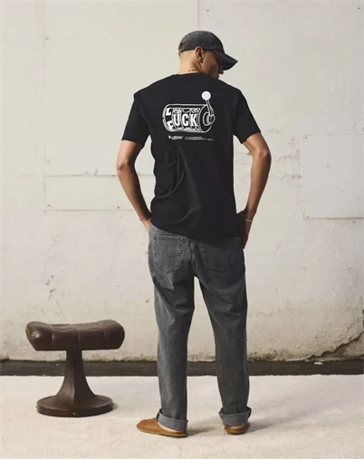 Revolution - Printed T-Shirt - Black